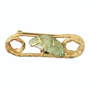 Vintage B.S.K gold pin brooch